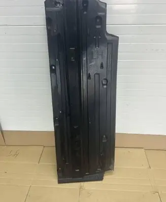 Hyundai i30 Front underbody cover/under tray 841356000