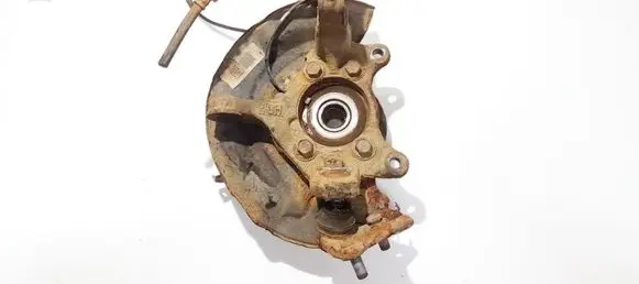 Toyota Auris E180 Front wheel hub
