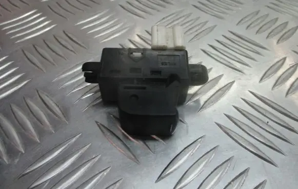 Nissan Tiida C11 Electric window control switch