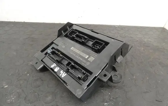 Audi A4 S4 B8 8K Central body control module 8K0907064ED 5DK00991865