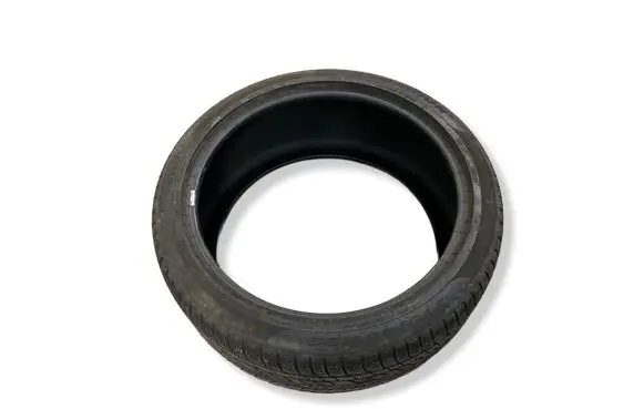 BMW XM R22 winter tire 