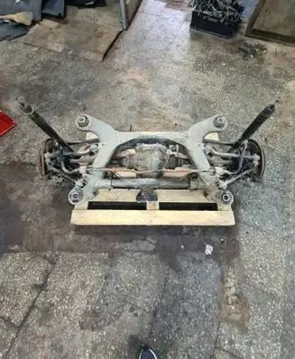 Mercedes-Benz E W211 Rear axle beam with reductor
