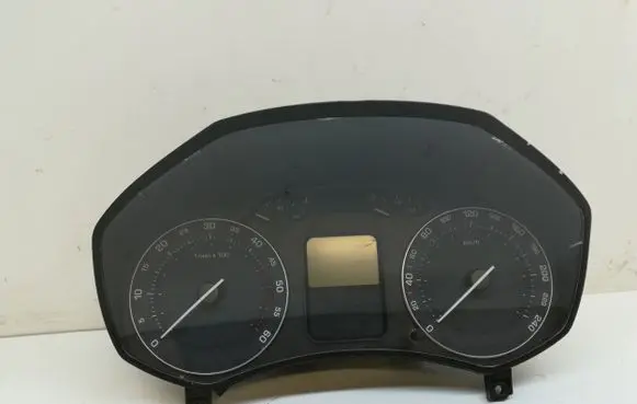 Skoda Octavia Mk2 (1Z) Speedometer (instrument cluster) 1Z0920802D V1810036 SKZ7Z0F3707402