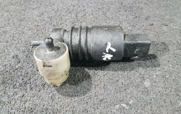 Renault Laguna II Windscreen/windshield washer pump