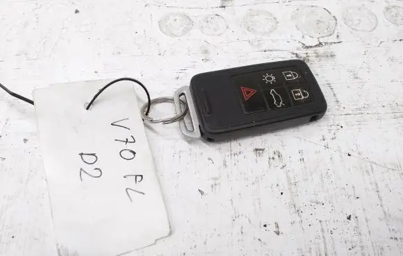 Volvo V70 Ignition key/card 