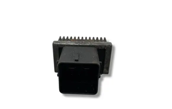 Jaguar XF X250 Glow plug pre-heat relay 9663824880 AV6112A343BA PBCV812