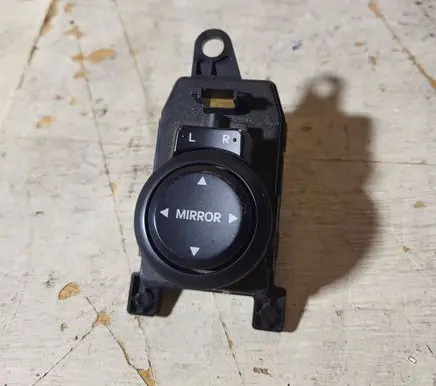 Hyundai i20 (PB PBT) Wing mirror switch 202008161