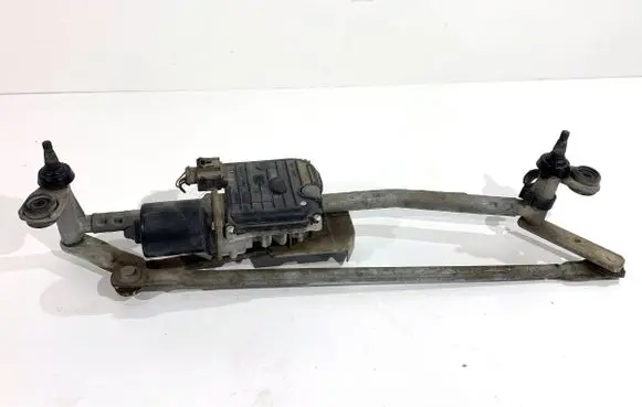 Volkswagen PASSAT B7 Front wiper linkage and motor 3C8955023H