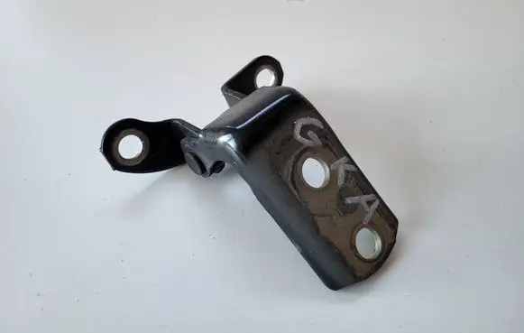 Toyota Verso Rear door lower hinge