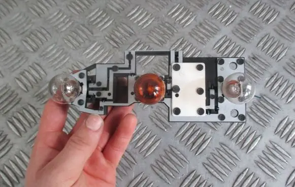 Citroen C5 Tail light bulb cover holder