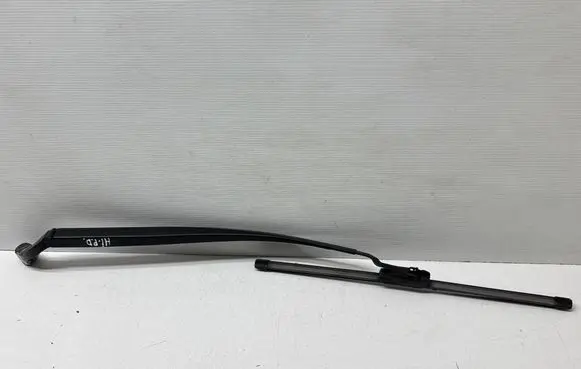 Toyota Highlander XU50 Windshield/front glass wiper blade 