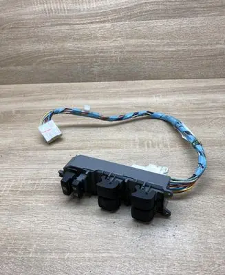 Toyota Highlander XU20 Electric window control switch 192835