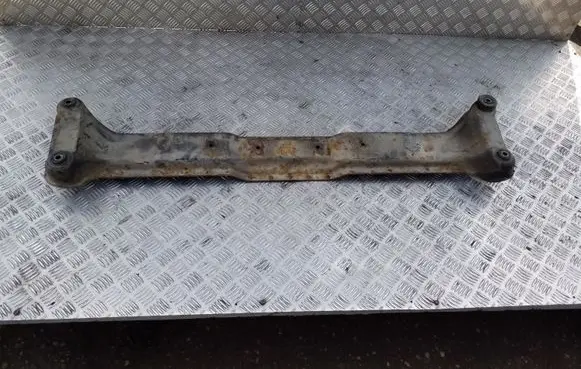 Mitsubishi Pajero Gearbox mounting bracket