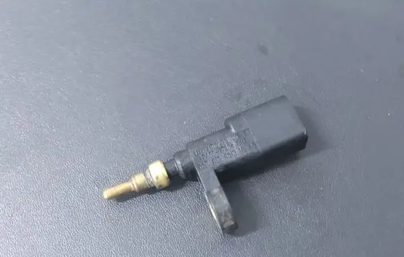 Coolant temperature sensor