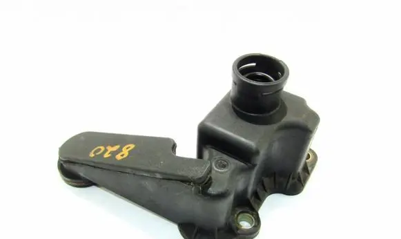 Volkswagen Golf III Breather/breather pipe/hose 048103772B