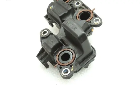Toyota Yaris XP210 Breather/breather pipe/hose 12211F3010