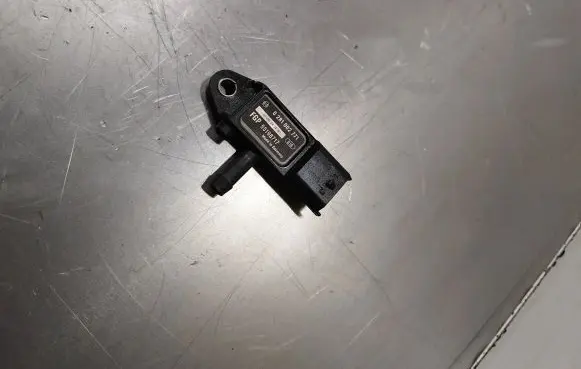 Opel Vectra C Exhaust gas pressure sensor 55198717 0281002771