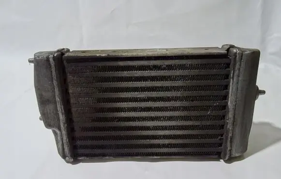 Chrysler Voyager Intercooler radiator 1072868503A