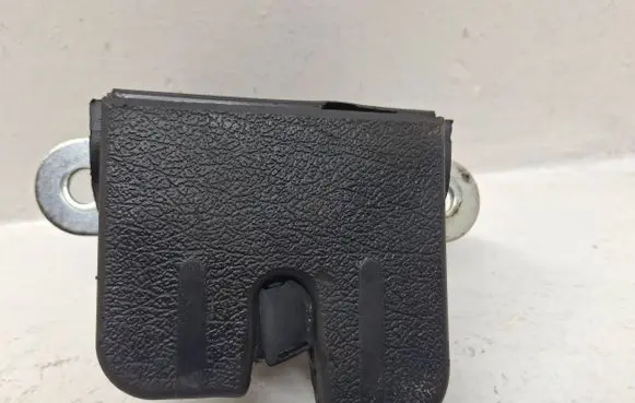 Volkswagen Touran I Tailgate/trunk/boot lock/catch/latch 3C9827645A