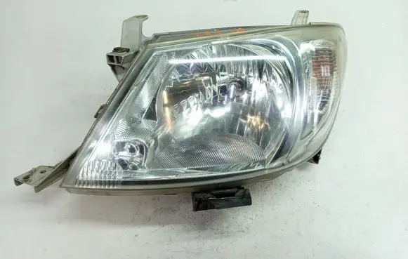 Toyota Hilux (AN10, AN20, AN30) Headlight/headlamp LAMPHILUXPRZOD