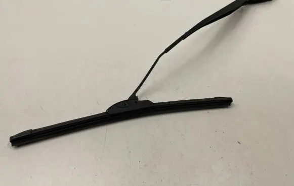 Chevrolet Captiva Windshield/front glass wiper blade 