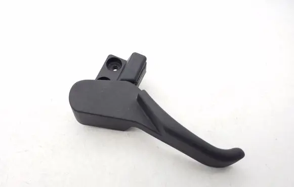 Volkswagen PASSAT B5 Engine bonnet (hood) release handle 3B1823533