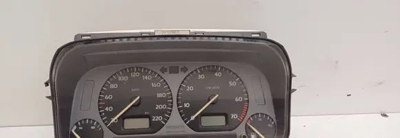 Volkswagen Golf III Speedometer (instrument cluster) 5411004600