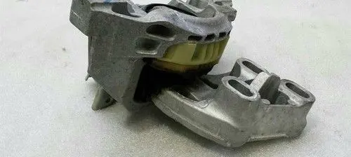Mercedes-Benz GLA W156 X156 Gearbox mount A2462400617