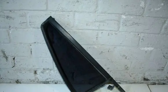 Volvo XC90 Rear vent window glass 