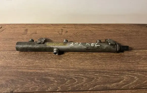 Mercedes-Benz E W212 Fuel main line pipe A6420703095