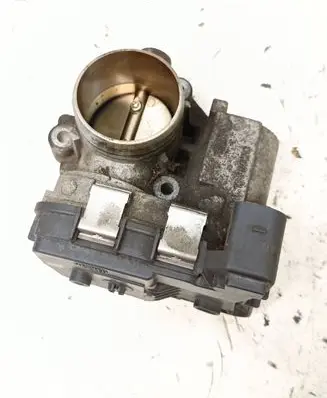 Volkswagen Golf VII Throttle valve 04C133062C