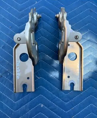 Volkswagen Crafter Engine bonnet/hood hinges 760823302C