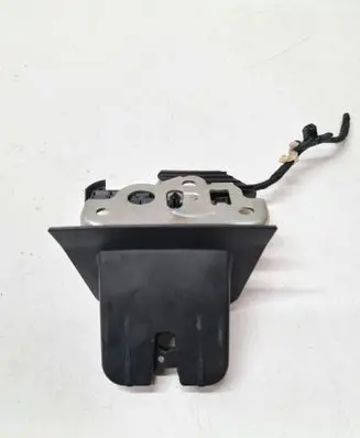Audi A4 S4 B8 8K Tailgate lock latch 