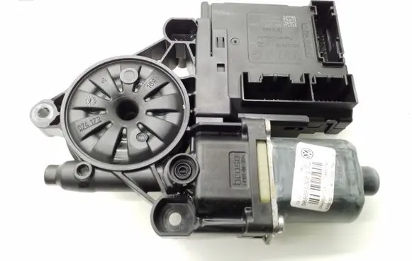 Volkswagen PASSAT B7 Front door window regulator motor 3AA959702A 988693308
