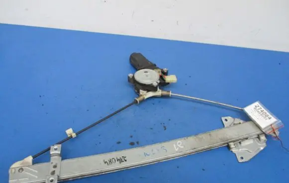 Mitsubishi Space Wagon Front door window regulator with motor