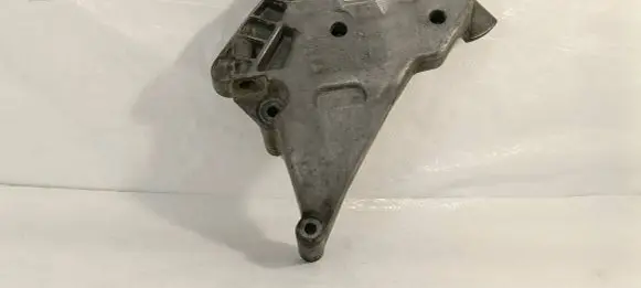 Volkswagen PASSAT B6 Engine mounting bracket 03G199207E V150