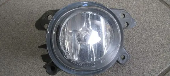 Mercedes-Benz B W245 Front fog light A2518200856