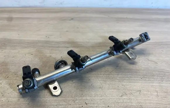Mercedes-Benz B W245 Fuel main line pipe A2660700595
