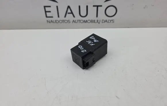 Coolant fan relay