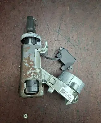 Opel Zafira C Ignition lock 20939745 13430185