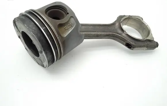 Opel Zafira C Piston with connecting rod 438