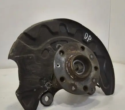 Volkswagen Golf VII Front wheel hub spindle knuckle