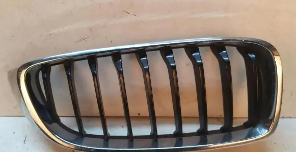 BMW 4 F32 F33 Front bumper upper radiator grill 7294814