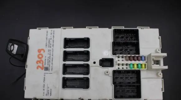 BMW 3 F30 F35 F31 Comfort/convenience module 9324784 524579F12 10681810