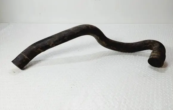 Audi A6 S6 C4 4A Engine coolant pipe/hose 4A0121055