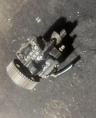 Fiat Doblo Fuel injection high pressure pump 0445010071