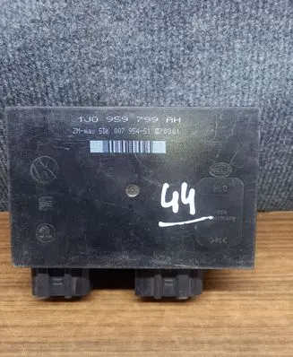 Volkswagen PASSAT B5 Comfort/convenience module 1J0959799AH