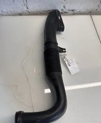 Mercedes-Benz C W204 Air intake duct part A6510900537 0112490A