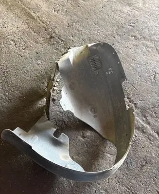 Volkswagen Phaeton Front mudguard 3D0809957