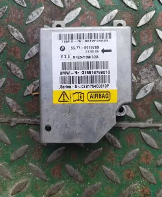BMW 5 E39 Airbag control unit/module 6919789 316919789010 GST2F24A89